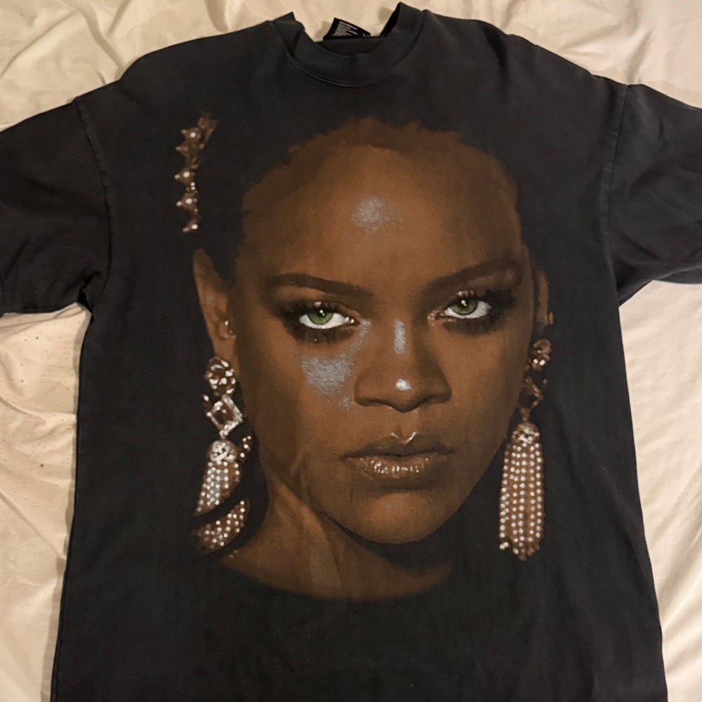 Black Graphic Tee with Iconic Portrait - Short Sleeve